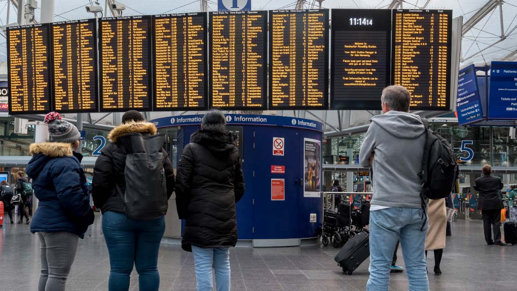 Railway Passengers At Manchester Piccadilly Concourse | Office Of Rail ...